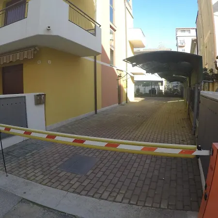 Miramar - Attico Bilocale - Agenzia Cocal Caorle